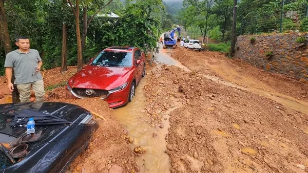 Miền Bắc mưa lớn diện rộng, cảnh báo lũ quét