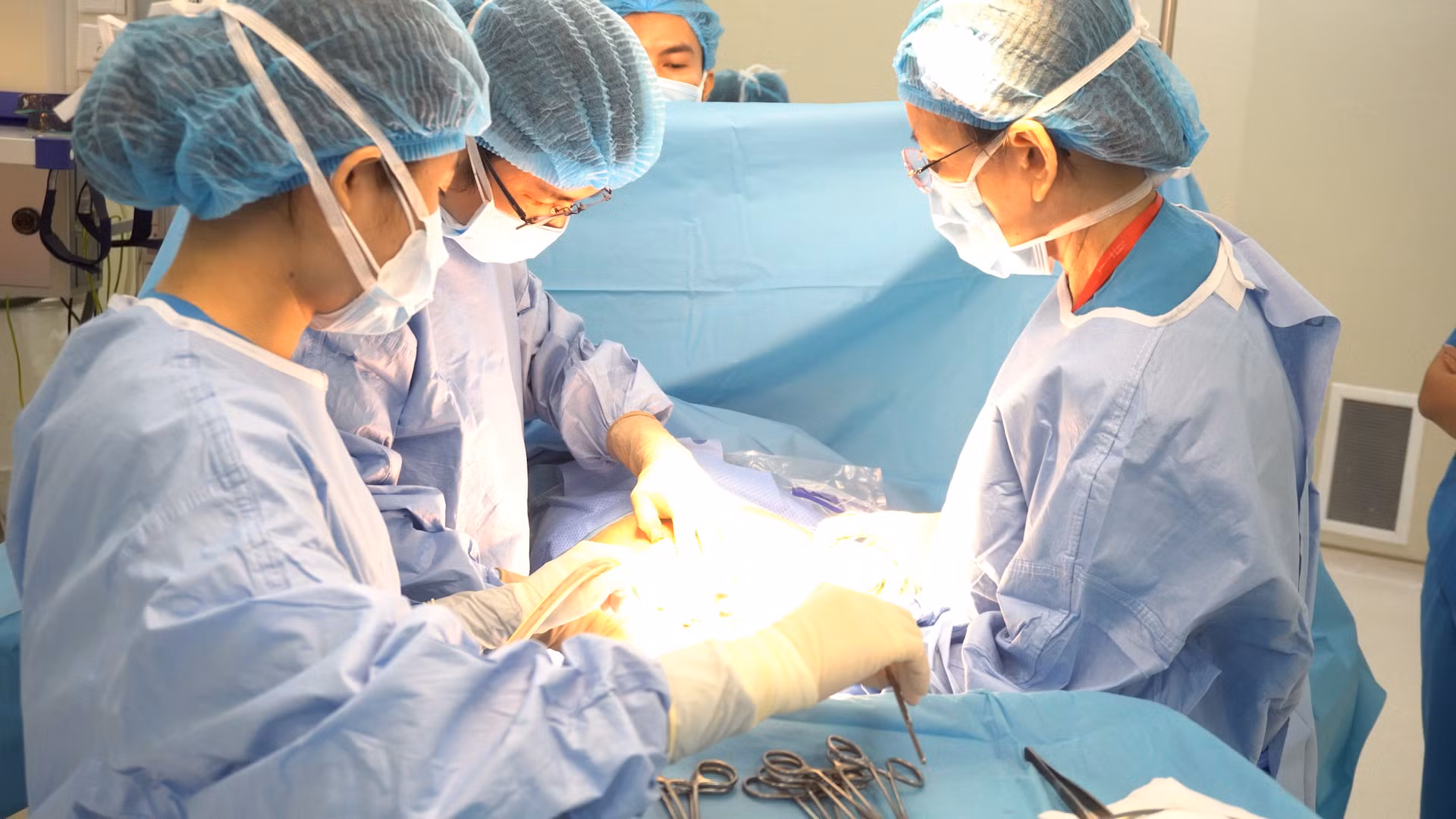 Cứu sống thành công một sản phụ cấp cứu cực kỳ hy hữu -0