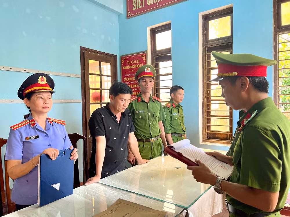 Bắt giam giám đốc vi phạm về nghiên cứu thăm dò khai thác tài nguyên -0