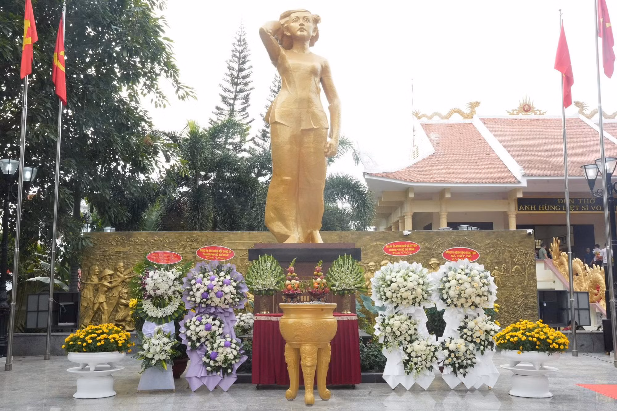 Trang trọng lễ Giỗ Anh hùng, Liệt sĩ Võ Thị Sáu -1
