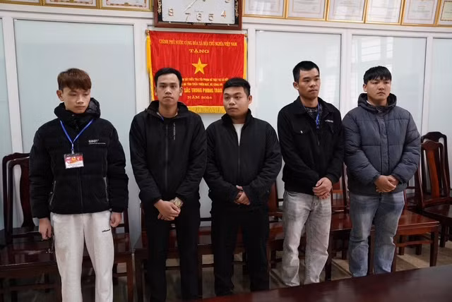 Triệt phá đường dây đánh bạc qua mạng, khởi tố 16 đối tượng -0