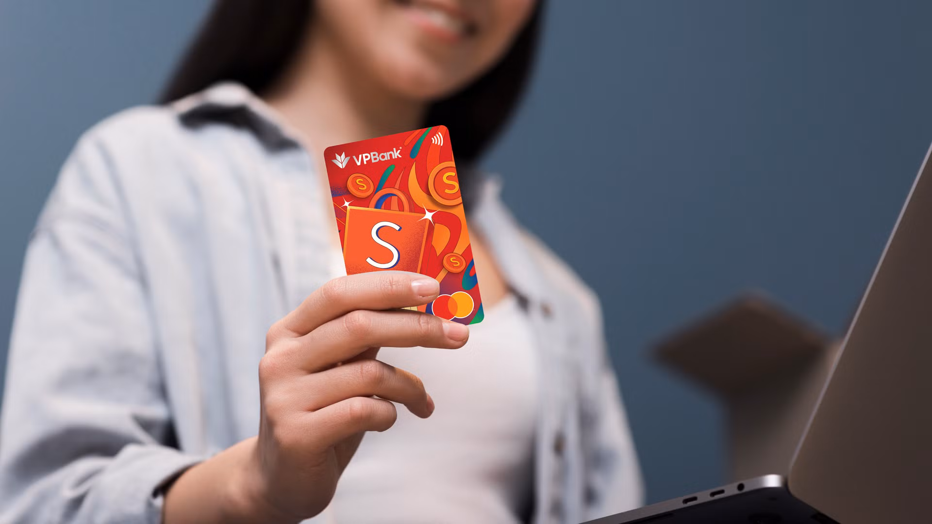 Hoàn xu đến 12% - thẻ VPBank S Rewards Mastercard đang được 