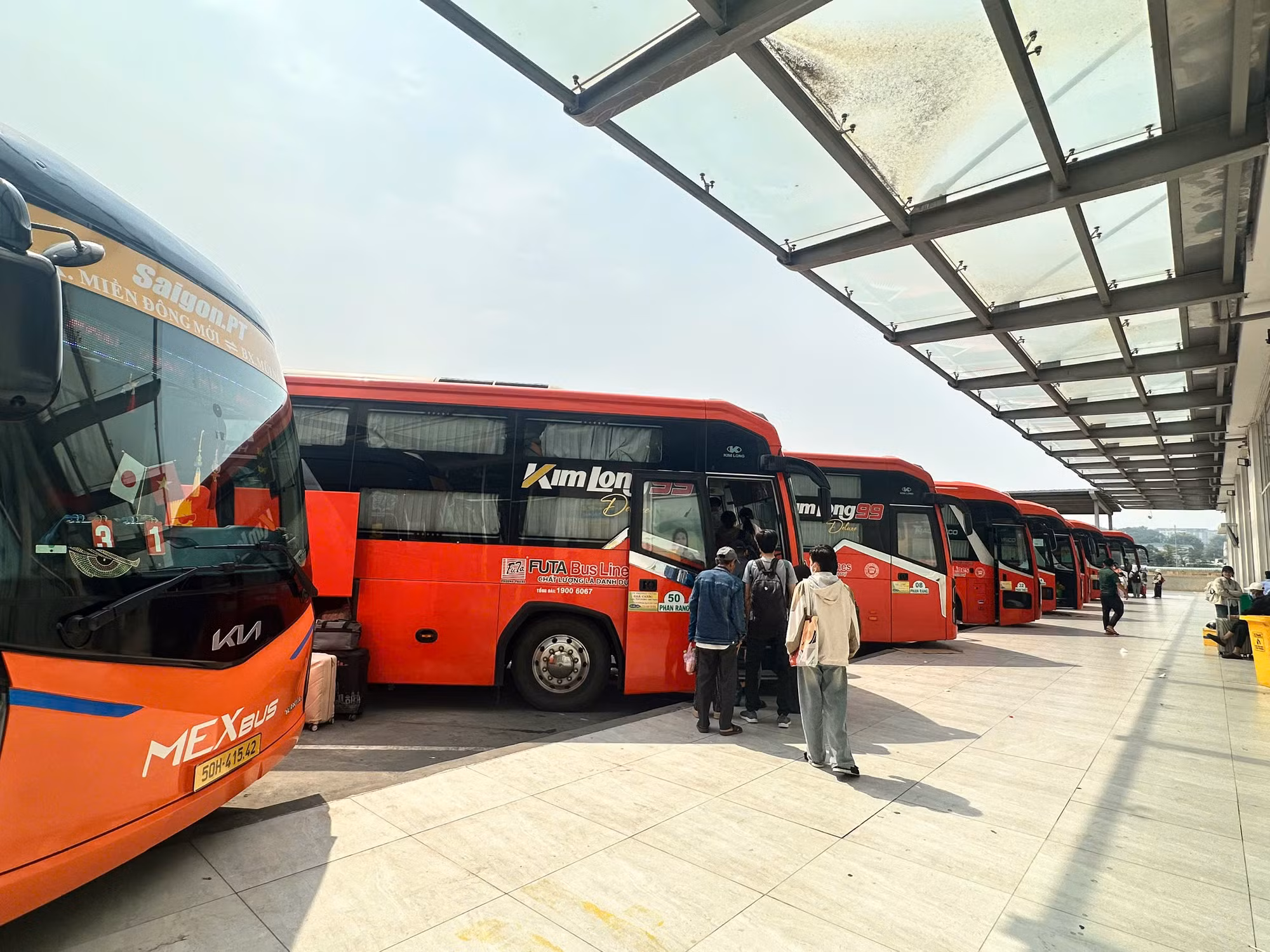 Bến xe, nhà ga đảm bảo vận chuyển đến hành khách cuối cùng về quê dịp Tết -0