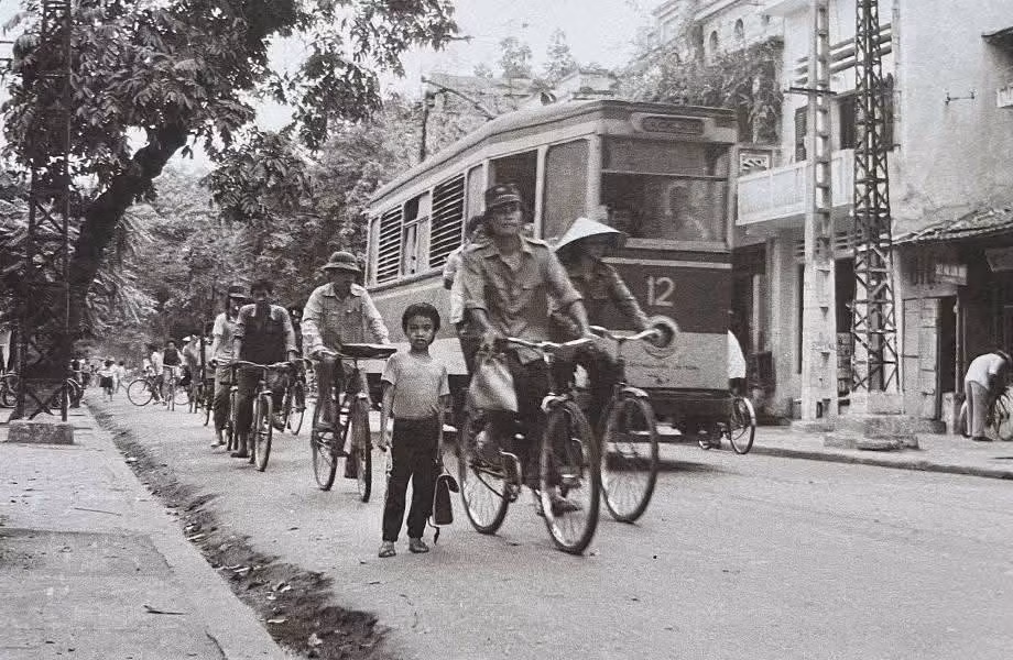 “Hà Nội 1987” qua góc nhìn của nhiếp ảnh gia người Pháp -1