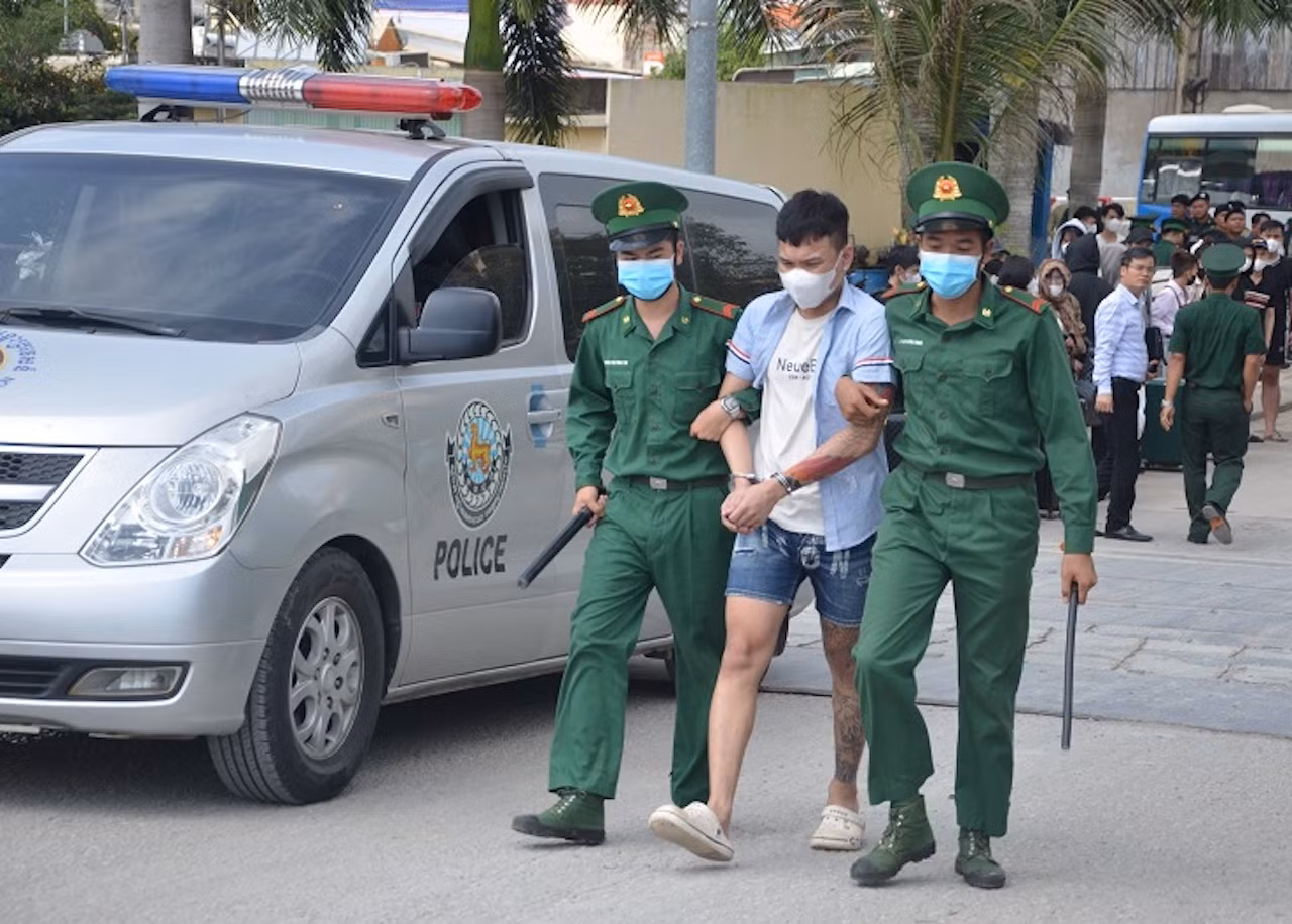 Nước mắt nạn nhân vì tin “việc nhẹ lương cao” rơi vào cạm bẫy nơi xứ người -0