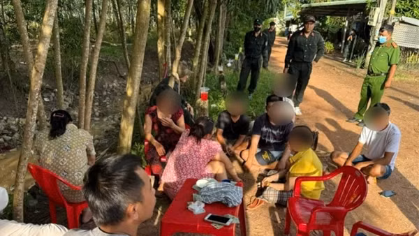 Trắng tay vì cờ bạc xuyên biên giới