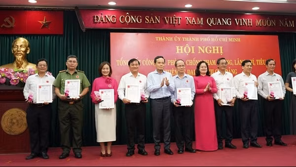 Phòng, chống tham nhũng phải ngăn ngừa từ sớm, từ xa