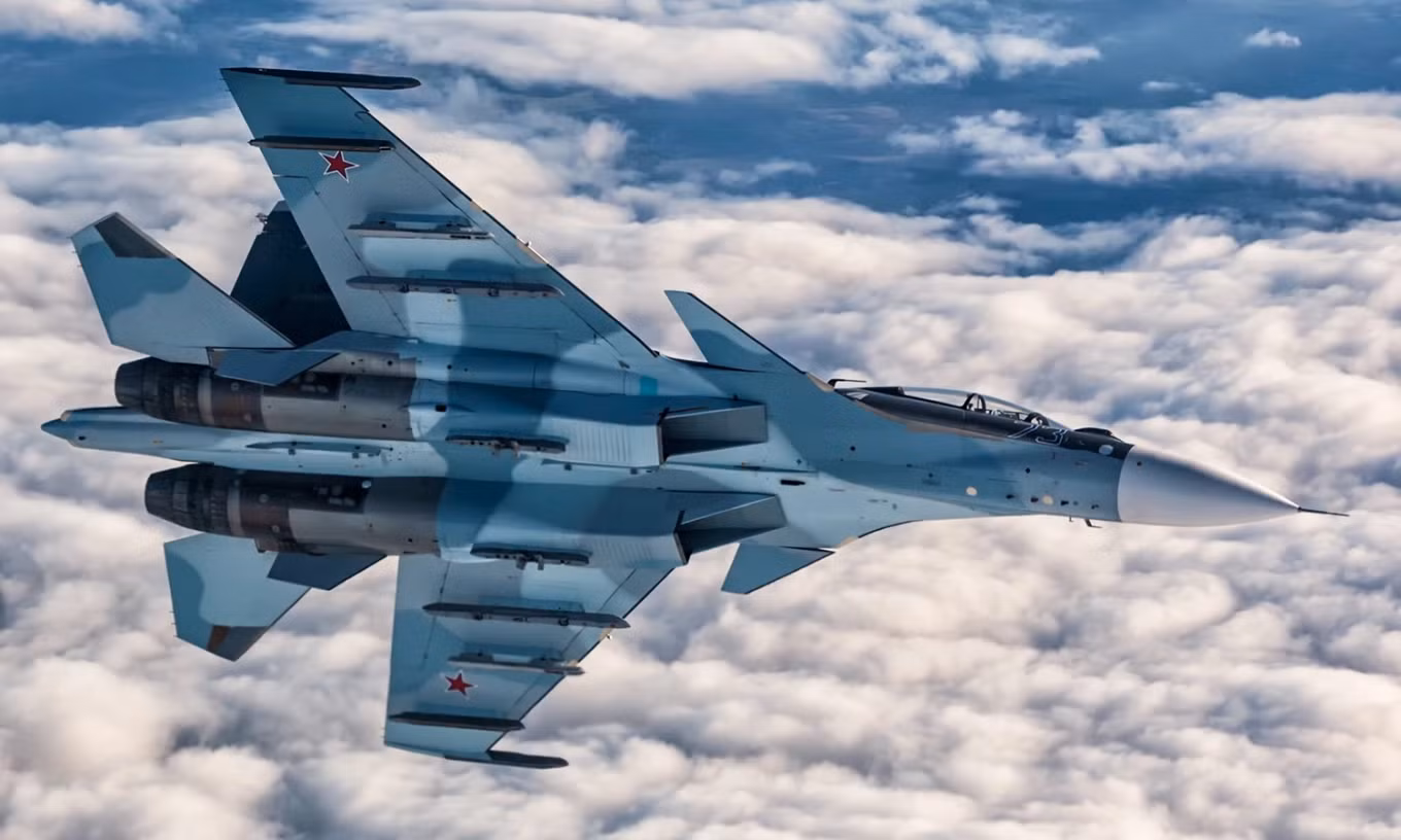 Tiêm kích Su-30 của Nga rơi, 2 phi công tử nạn -0