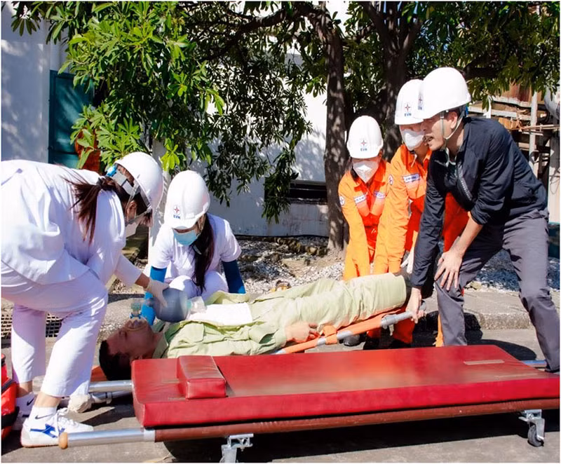 Công ty Cổ phần Nhiệt điện Phả Lại tổ chức thành công diễn tập ứng phó sự cố hóa chất năm 2025 -5
