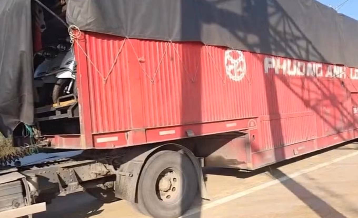 Phạt 79 triệu đồng chủ xe, lái xe vì chở hàng trường không có giấy lưu hành và có nồng độ cồn -0
