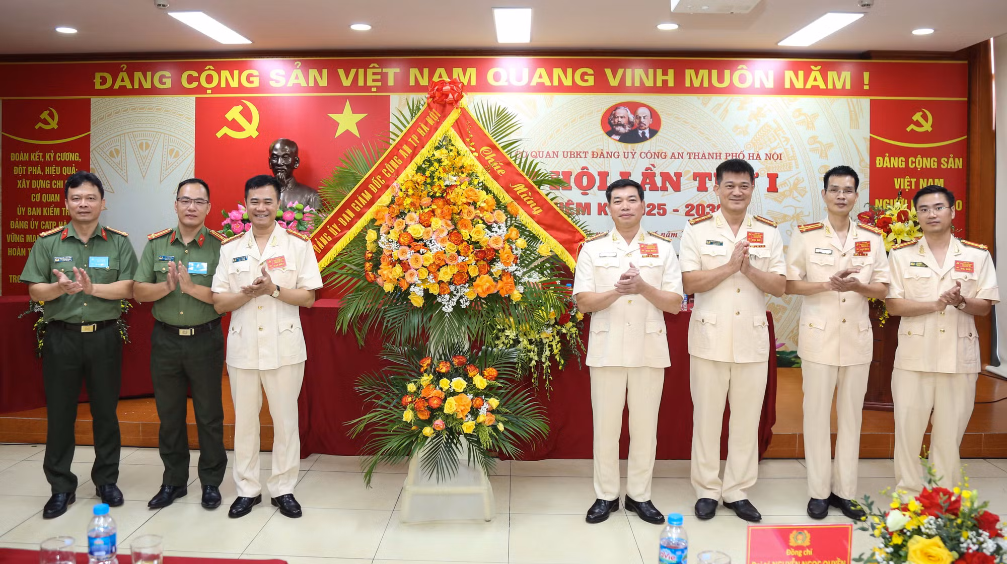 Góp phần làm tốt công tác xây dựng Đảng trong Công an Thủ đô -0