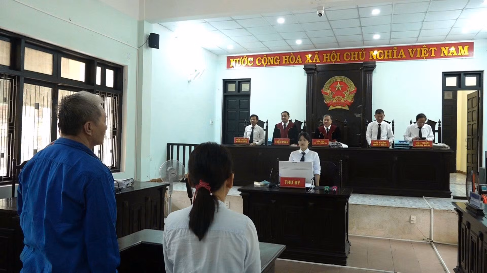 Vợ chồng Việt kiều lừa đưa người đi Mỹ, chiếm đoạt hơn 4 tỷ đồng -0