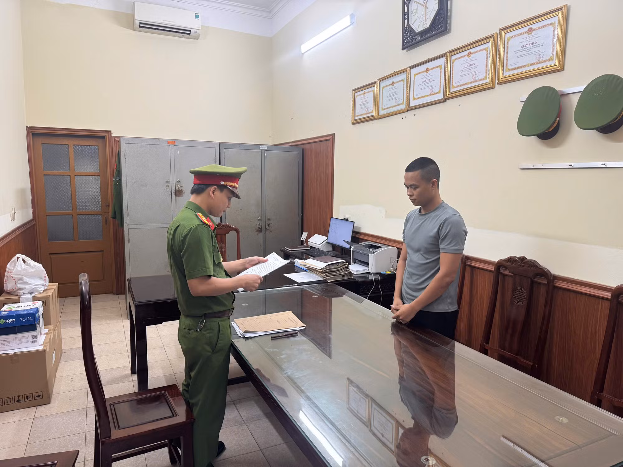 Khởi tố, tạm giam chủ kênh TikTok 