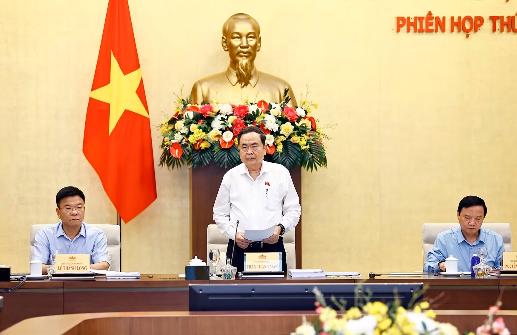 vna_potal_chu_tich_quoc_hoi_chu_tri_cuoc_hop_uy_ban_du_thao_sua_doi_bo_sung_mot_so_dieu_cua_hien_phap_nam_2013_8081488.jpg -0