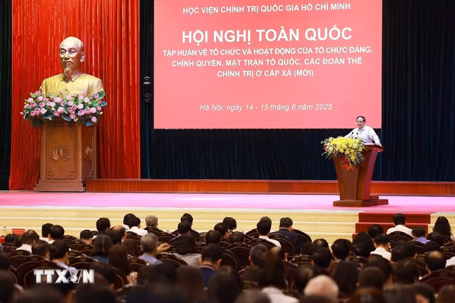 Thủ tướng: Đến ngày 30/6, hệ thống chính trị cấp xã đi vào hoạt động đồng bộ -0