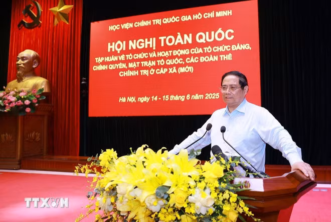 Thủ tướng: Đến ngày 30/6, hệ thống chính trị cấp xã đi vào hoạt động đồng bộ -0