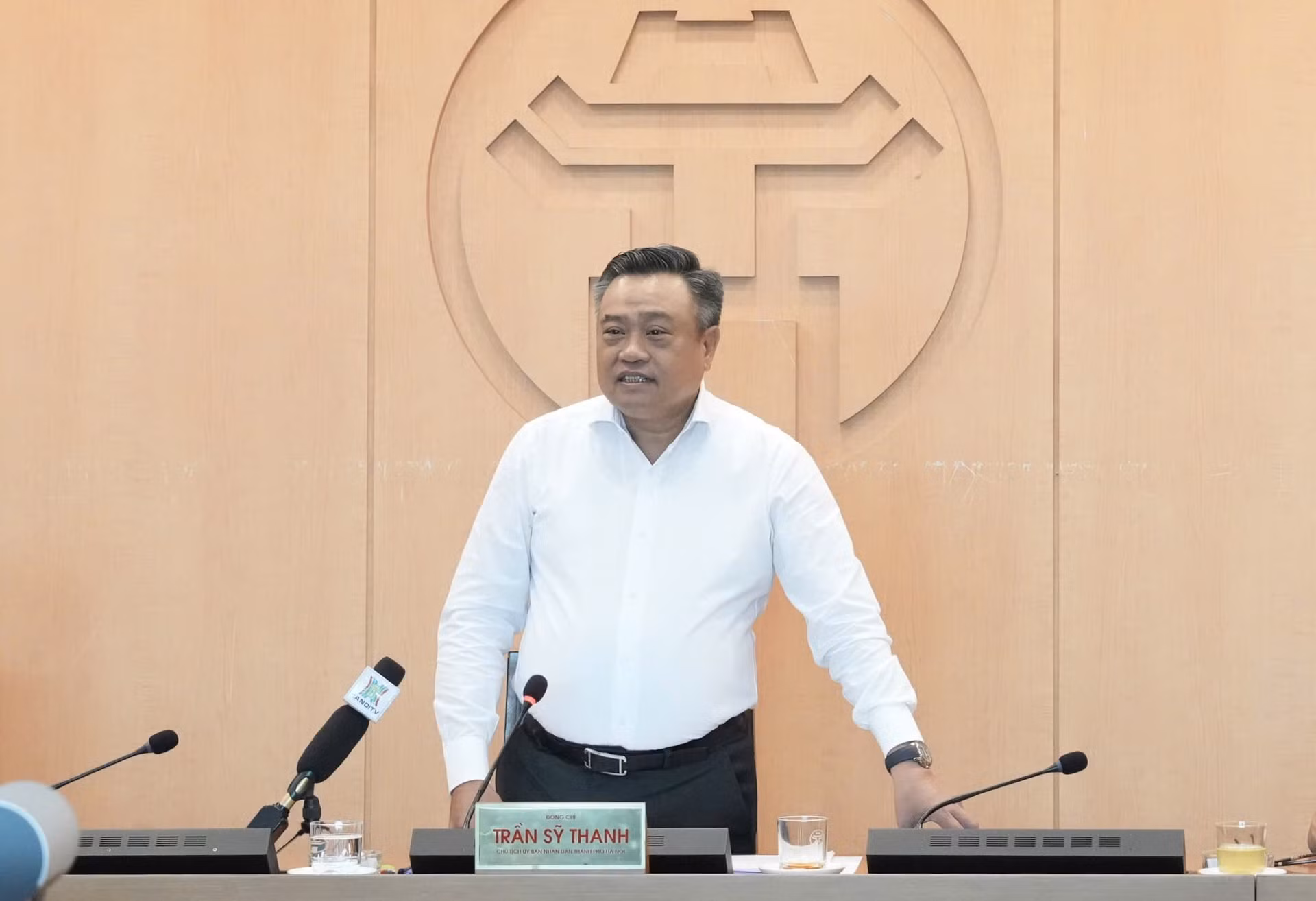 Hà Nội: Không để gián đoạn phục vụ người dân khi cấp xã mới đi vào hoạt động từ 1-7 -0