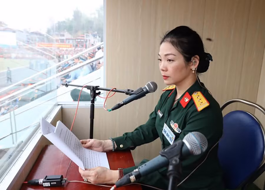 thu_ng t_ h_ th_ ho_ng h_ t_i cabin d_c trong l_ k_ ni_m 70 nam chi_n th_ng _i_n bi_n ph_.jpg -0