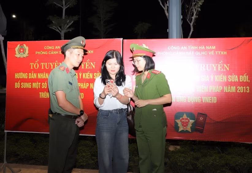 Khẩn trương kiện toàn tổ chức, khai mở chính quyền số&nbsp;từ cơ sở -0