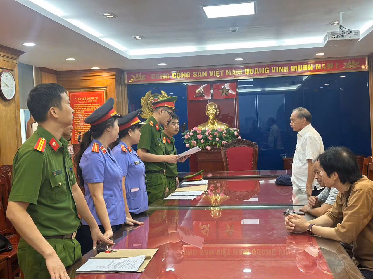 Sai phạm trong giao đất cho Tập đoàn FLC: Cựu Phó Chủ tịch tỉnh Thanh Hoá cùng 3 thuộc cấp bị khởi tố -0