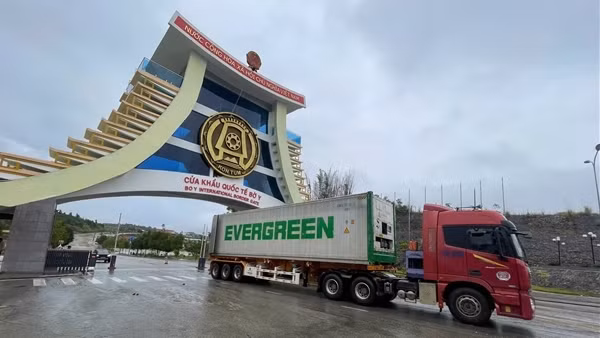Ngăn chặn buôn lậu ở biên giới Tây Nguyên