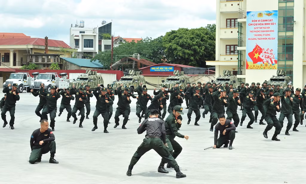 Phó tổng thư ký Liên hợp quốc đến thăm và làm việc&nbsp;với Văn phòng thường trực Bộ Công an về gìn giữ hòa bình Liên hợp quốc -3
