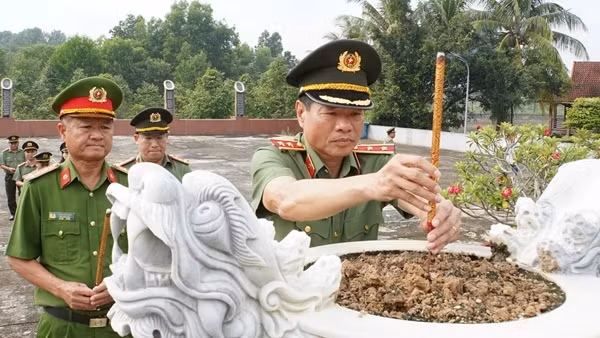 Cục Đào tạo - Bộ Công an tổ chức sinh hoạt chính trị tại Trung ương Cục miền Nam