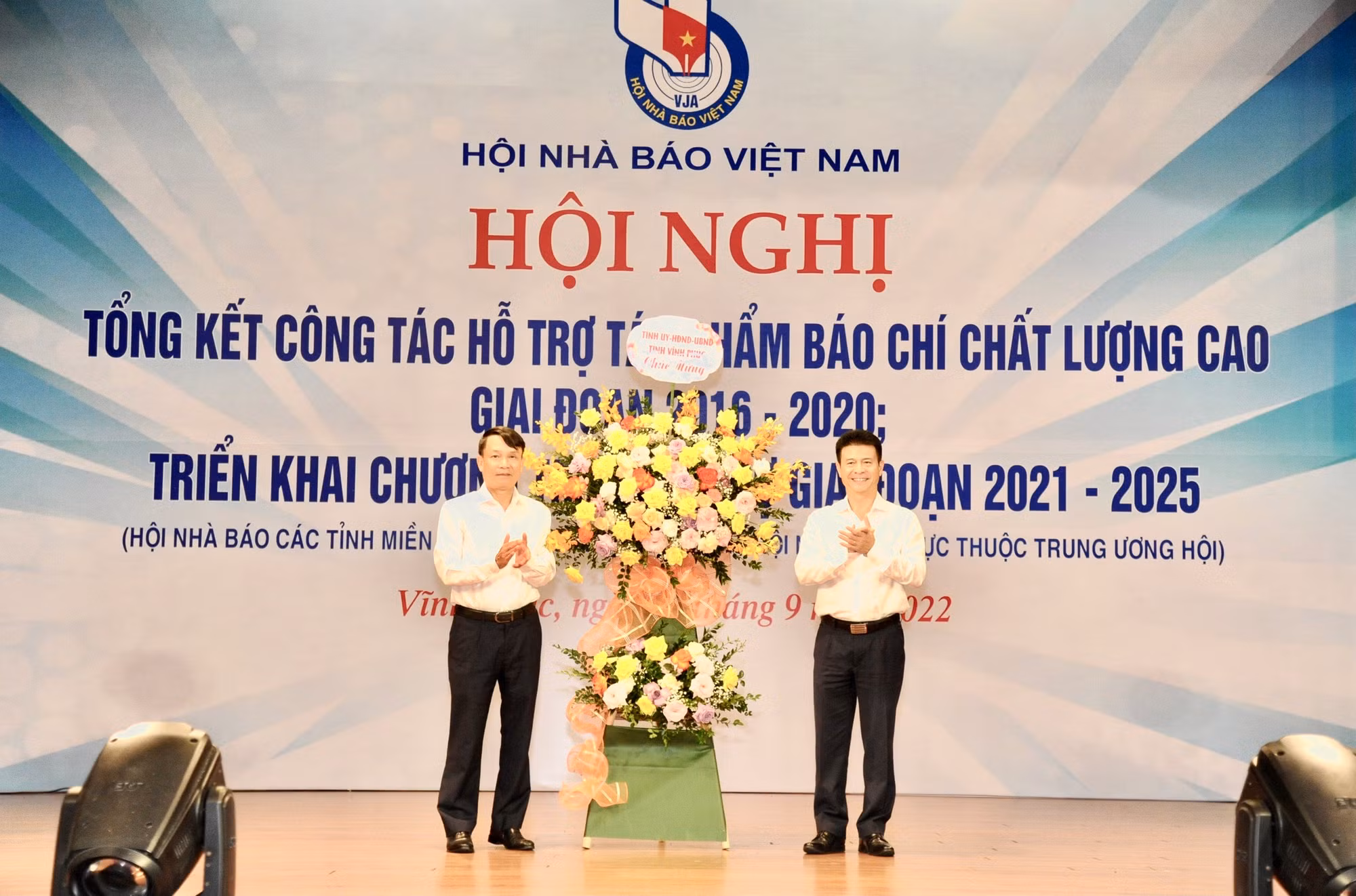 Tăng cường công tác hỗ trợ tác phẩm báo chí chất lượng cao -0