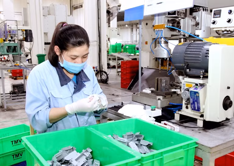 Việt Nam xuất siêu 764 triệu USD -0