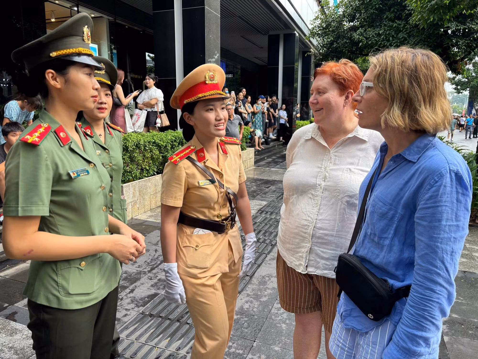TP Hồ Chí Minh phấn khởi trước thời khắc lịch sử: Niềm tin vững chắc vào chính quyền hai cấp -0