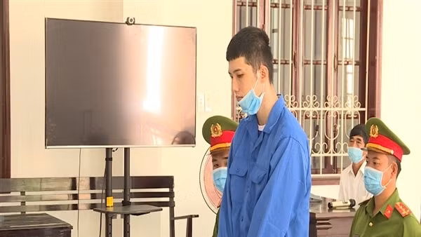Tử hình kẻ tạt xăng phóng hỏa giết người thân