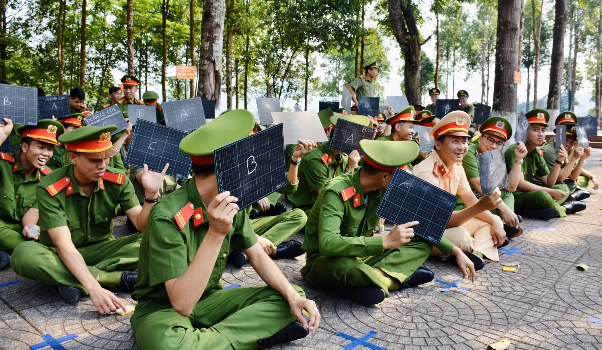 Ý nghĩa chương trình “Hành quân về nguồn” và “Rung chuông vàng” -0