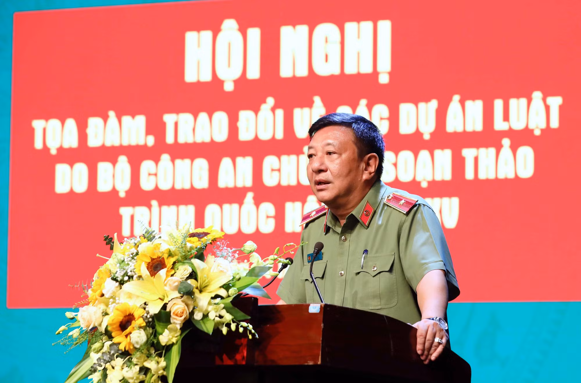 Phối hợp giải đáp nhiều thông tin 