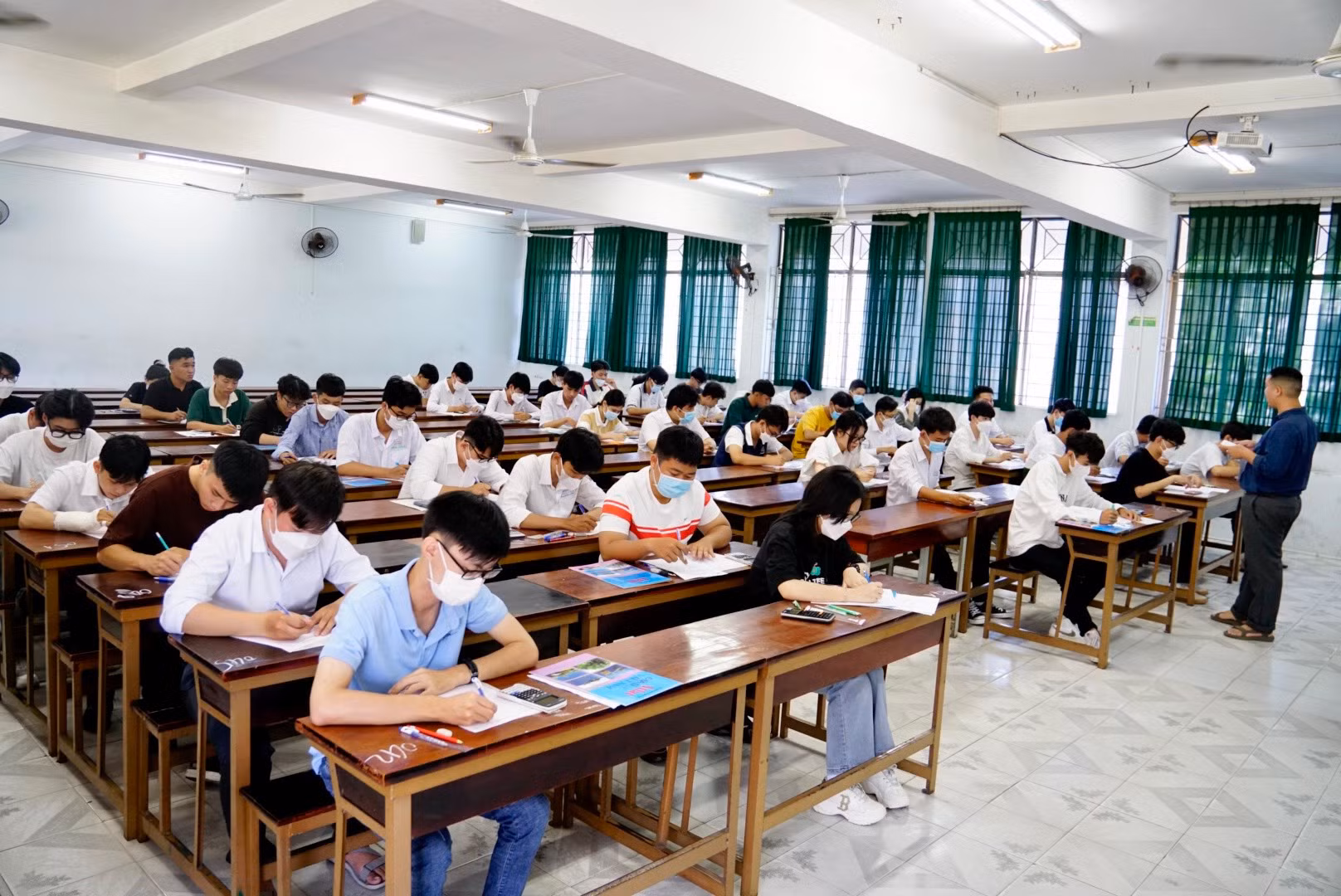 Gần 90.000 thí sinh dự kỳ thi đánh giá năng lực đợt 1 -0