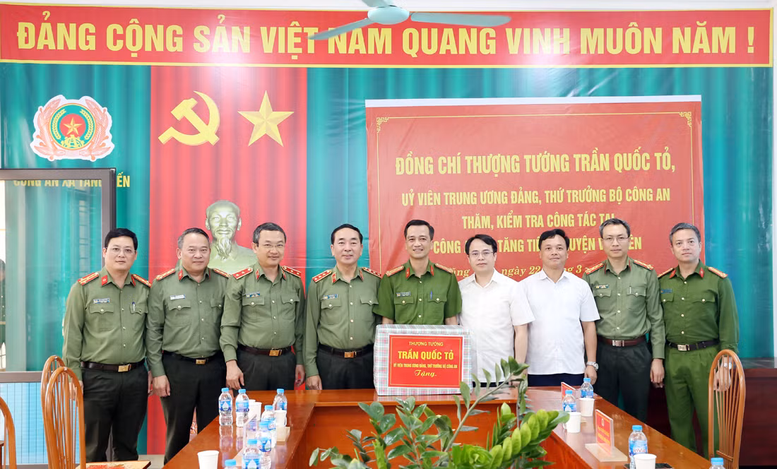 Đẩy mạnh xây dựng Công an xã, thị trấn đáp ứng yêu cầu, nhiệm vụ trong tình hình mới -0