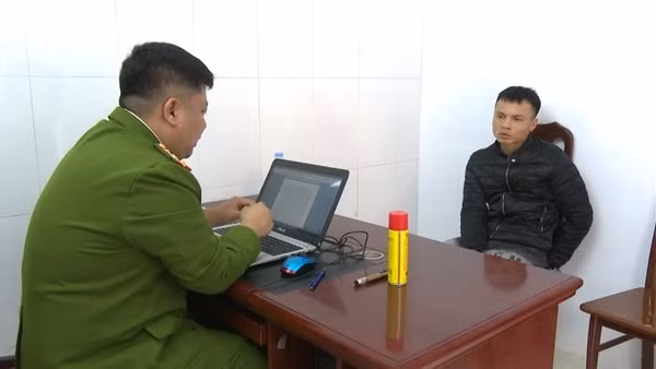 Đối tượng 3 tiền án đập hàng loạt kính ô tổ để ăn trộm