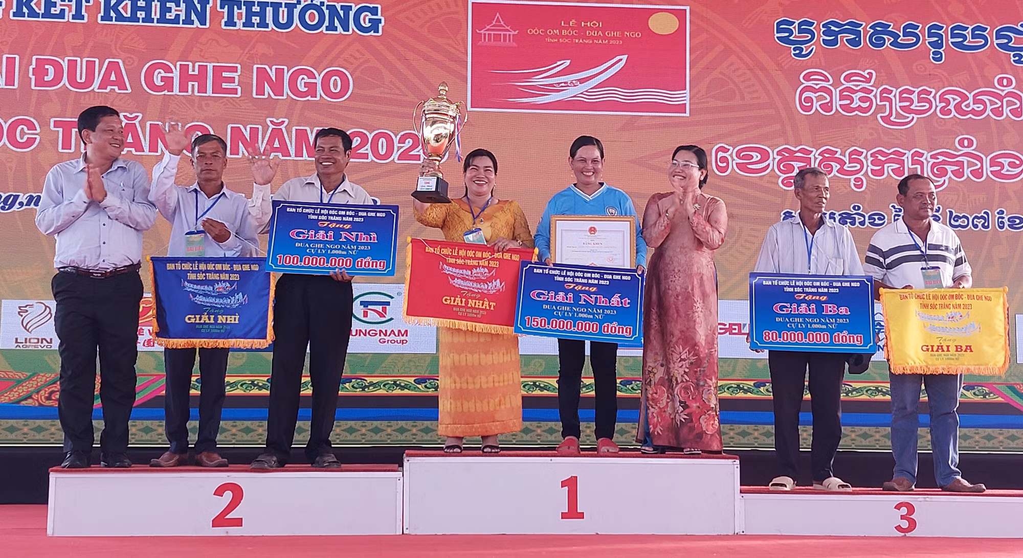 Đội ghe Ngo nam, nữ chùa Tum Núp vô địch Giải đua ghe Ngo Sóc Trăng 2023 -0