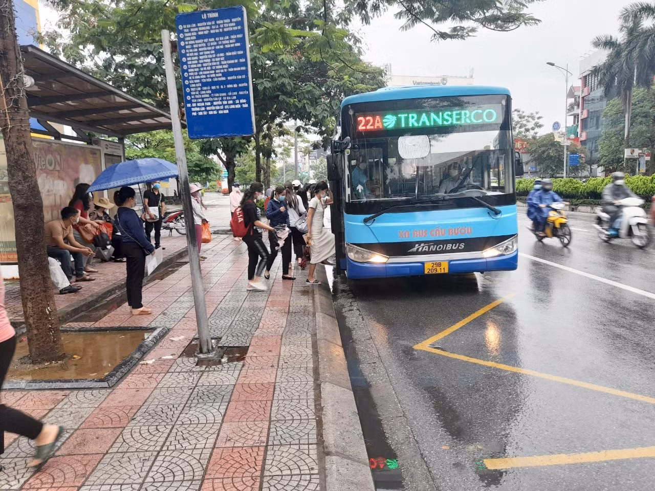 Hà Nội triển khai hệ thống vé liên thông đa phương thức trên 14 tuyến buýt -0