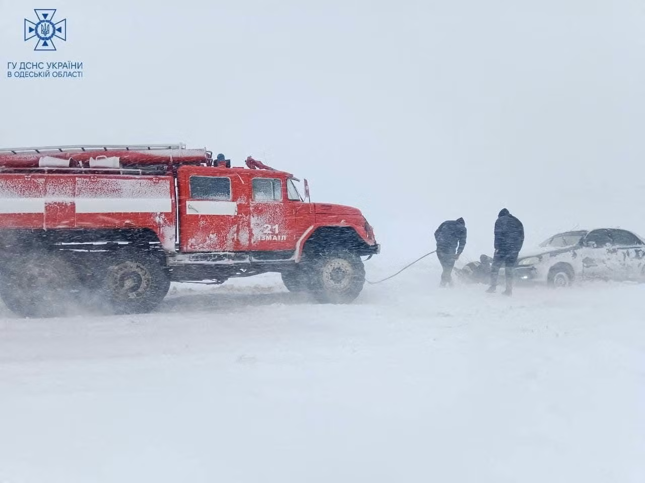 Bão tuyết càn quét Ukraine -0