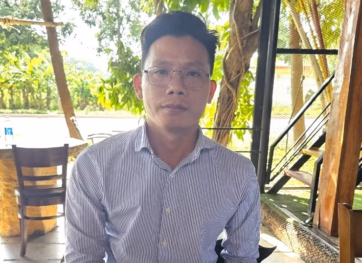 Cô gái hợp tác với Công an để bắt kẻ bán đất “vịt trời” -0