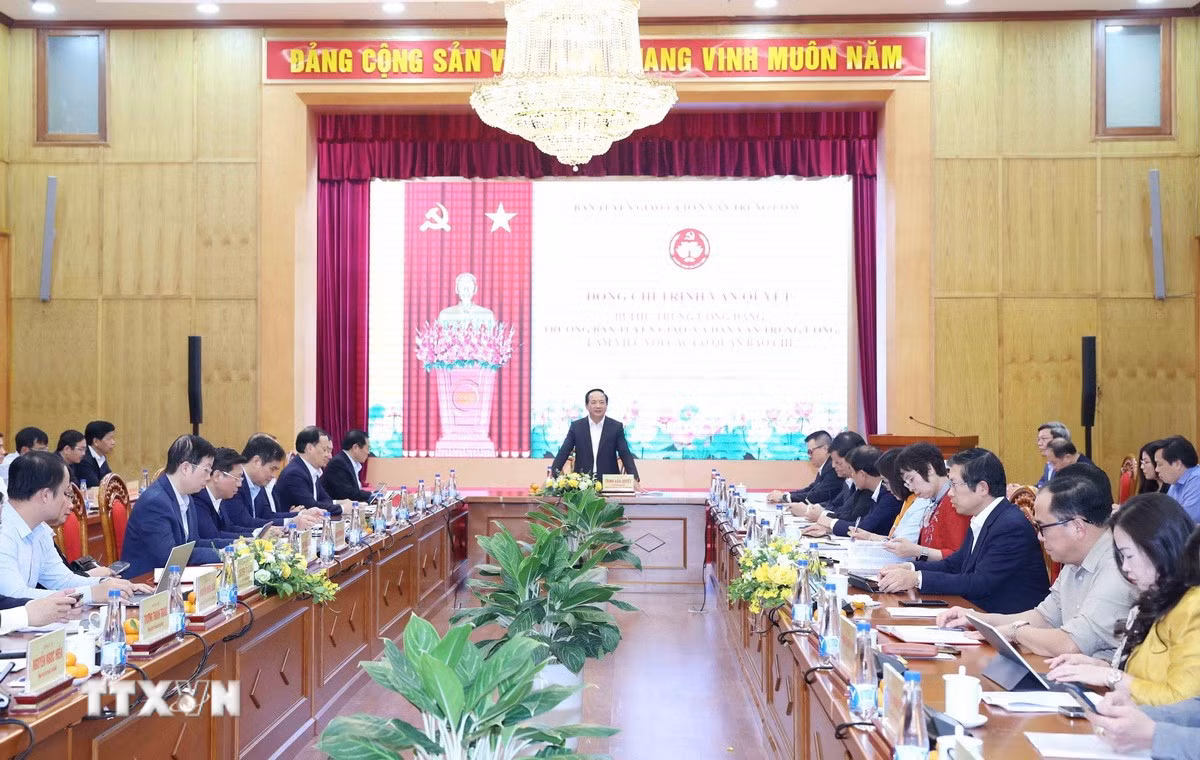 Báo chí phải truyền khí thế, lan tỏa năng lượng tích cực trước thềm Đại hội XIV -0