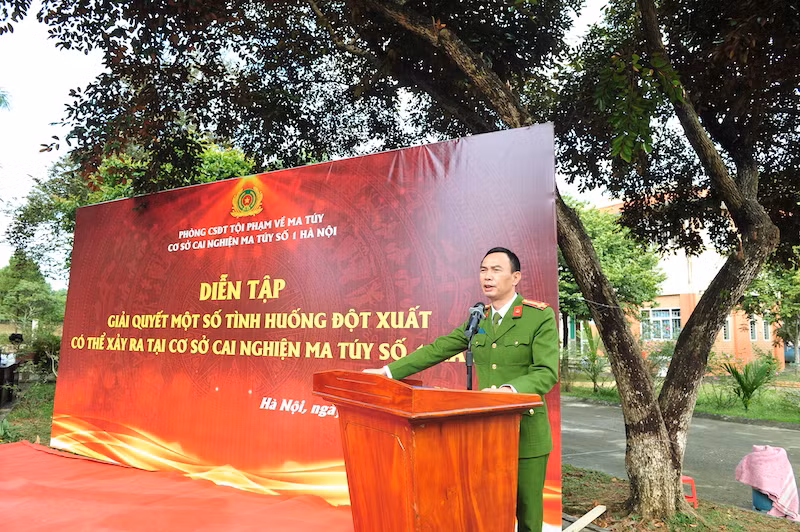 Khống chế thành công đối tượng gây rối tại cơ sở cai nghiện ma tuý trong diễn tập giải quyết một số tình huống đột xuất -0