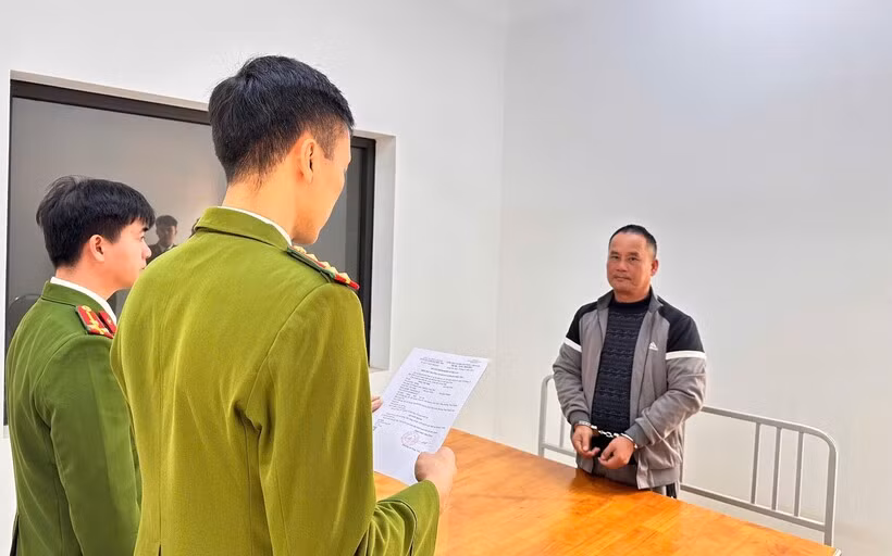 Bóng tối online soi bản ngã -0