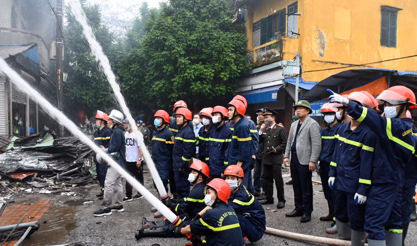 Hơn 660 tiểu thương bị thiệt hại sau hỏa hoạn chợ Tam Bạc -0