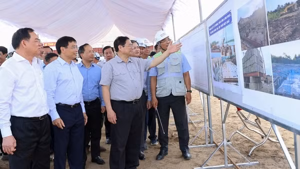 Thủ tướng chấn chỉnh khâu giải phóng mặt bằng, đôn đốc dự án cầu Rạch Miễu 2