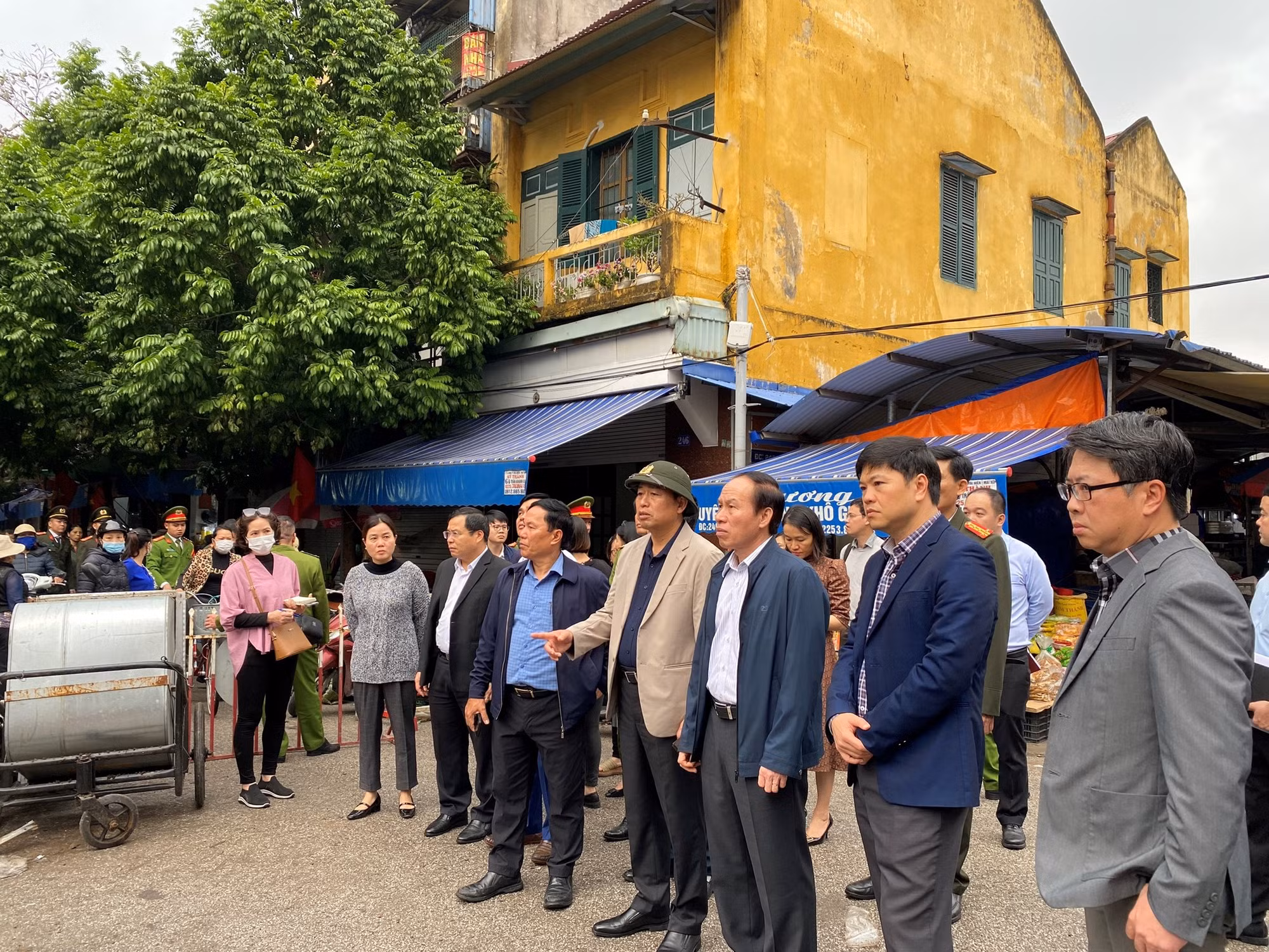Hơn 660 tiểu thương bị thiệt hại sau hỏa hoạn chợ Tam Bạc -0