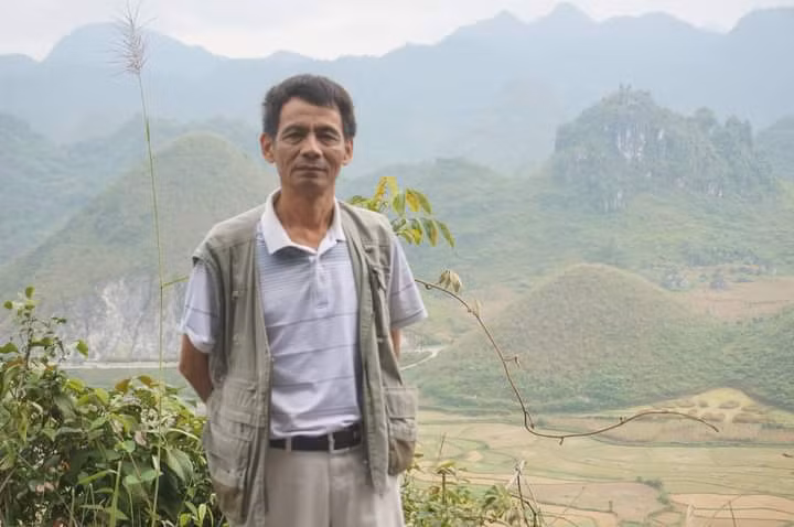 Những đóa hoa sen gửi về quá khứ -0
