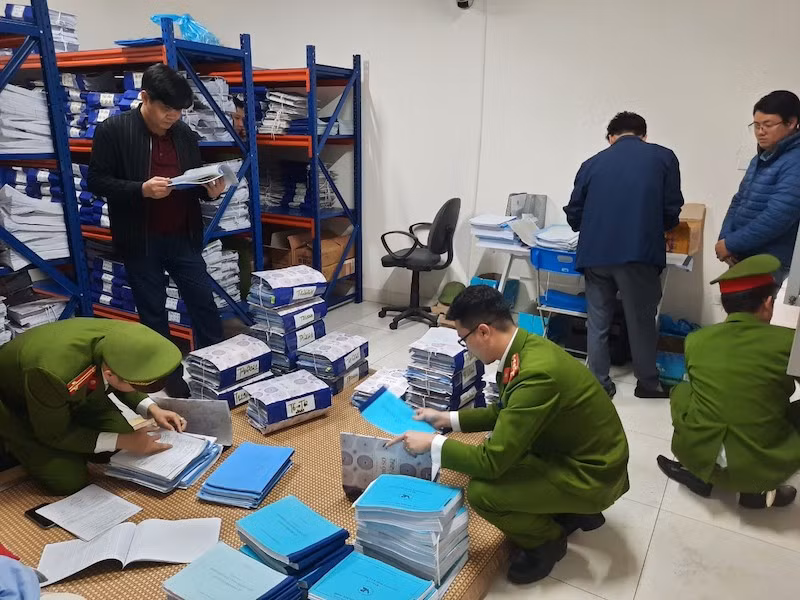 Phó Giám đốc trung tâm Trung tâm đăng kiểm xe cơ giới 34-05D và đồng phạm nhận hối lộ -0