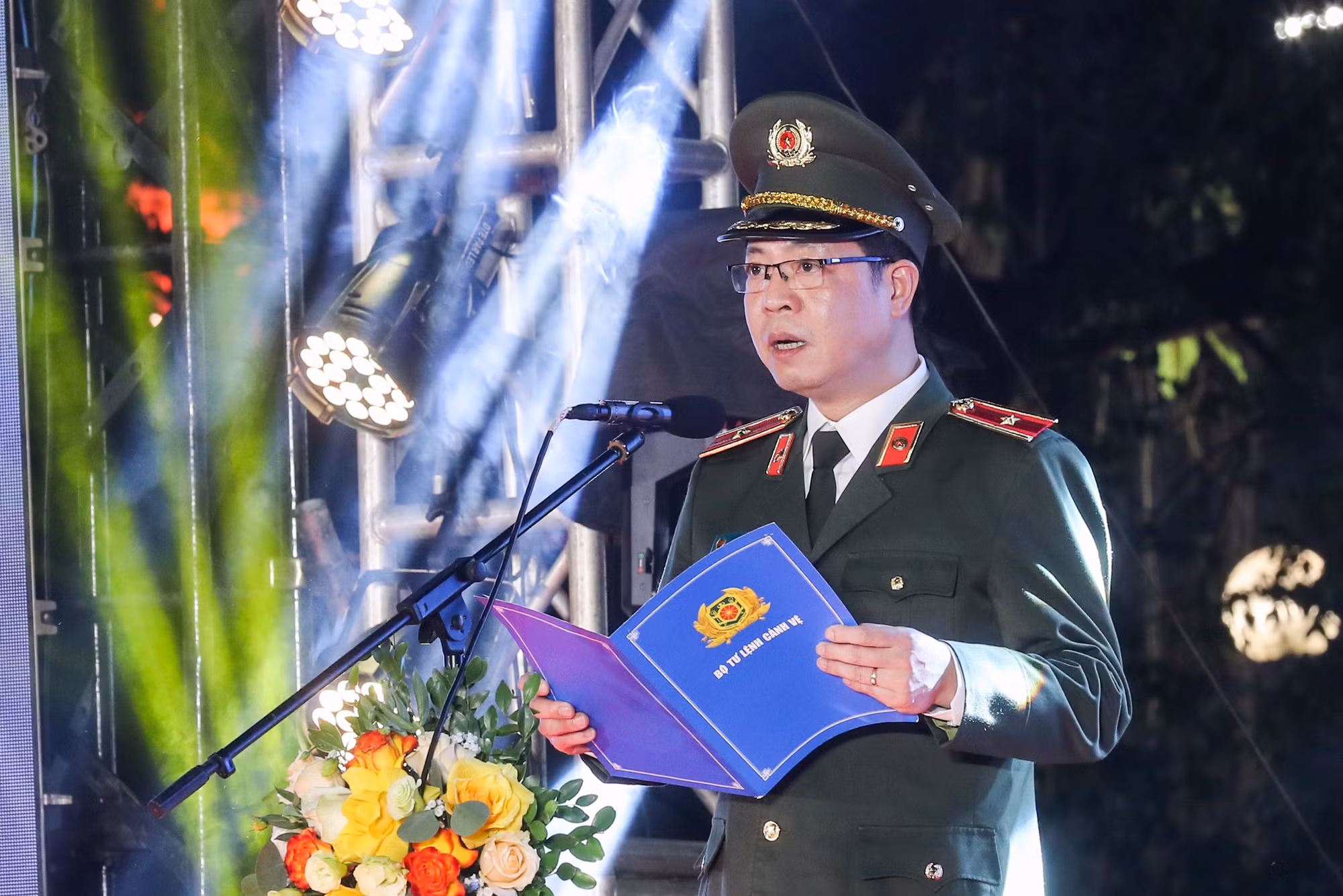 “Cảnh vệ CAND - 70 mùa hoa chiến công” – đêm nhạc đặc sắc thay lời tri ân -0