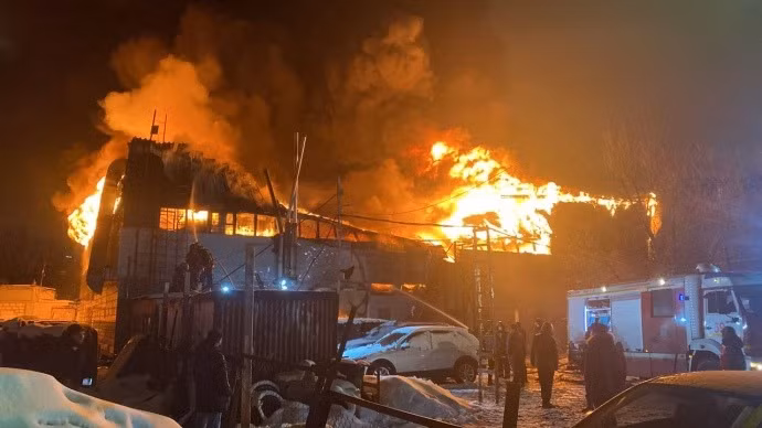 Nổ, cháy lớn gần viện nghiên cứu thiết bị vô tuyến quân sự ở Moscow -0
